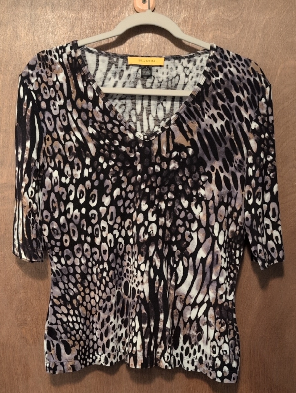 St. John Black, Taupe & White Animal-Print V-Neck Short Sleeve Top